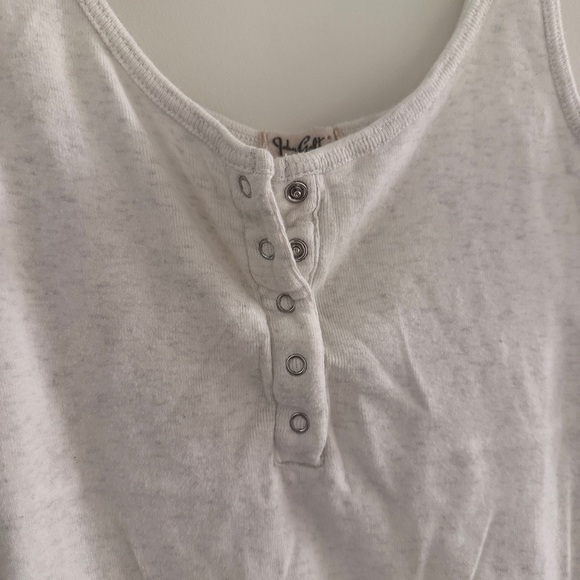 White Button-Front Tank Top - Picture 3 of 3